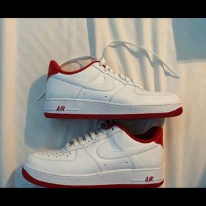 Air Force 1 university low reds